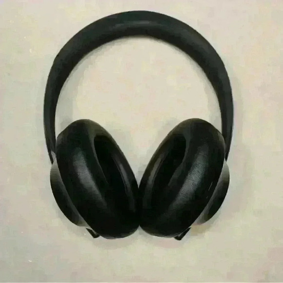 BOSE Noise Canceling 700 Headphones Over-Ear Wireless Bluetooth Built-In Mic - Picture 3 of 12